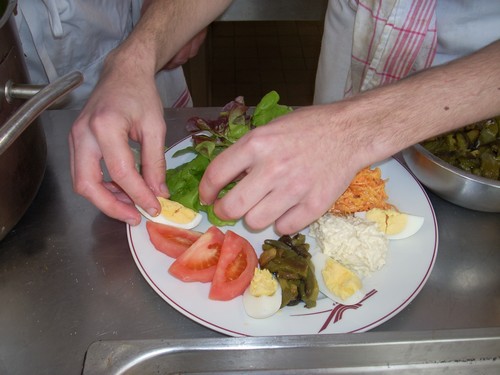 Emlpoi dans l'hôtellerie dans le Cantal